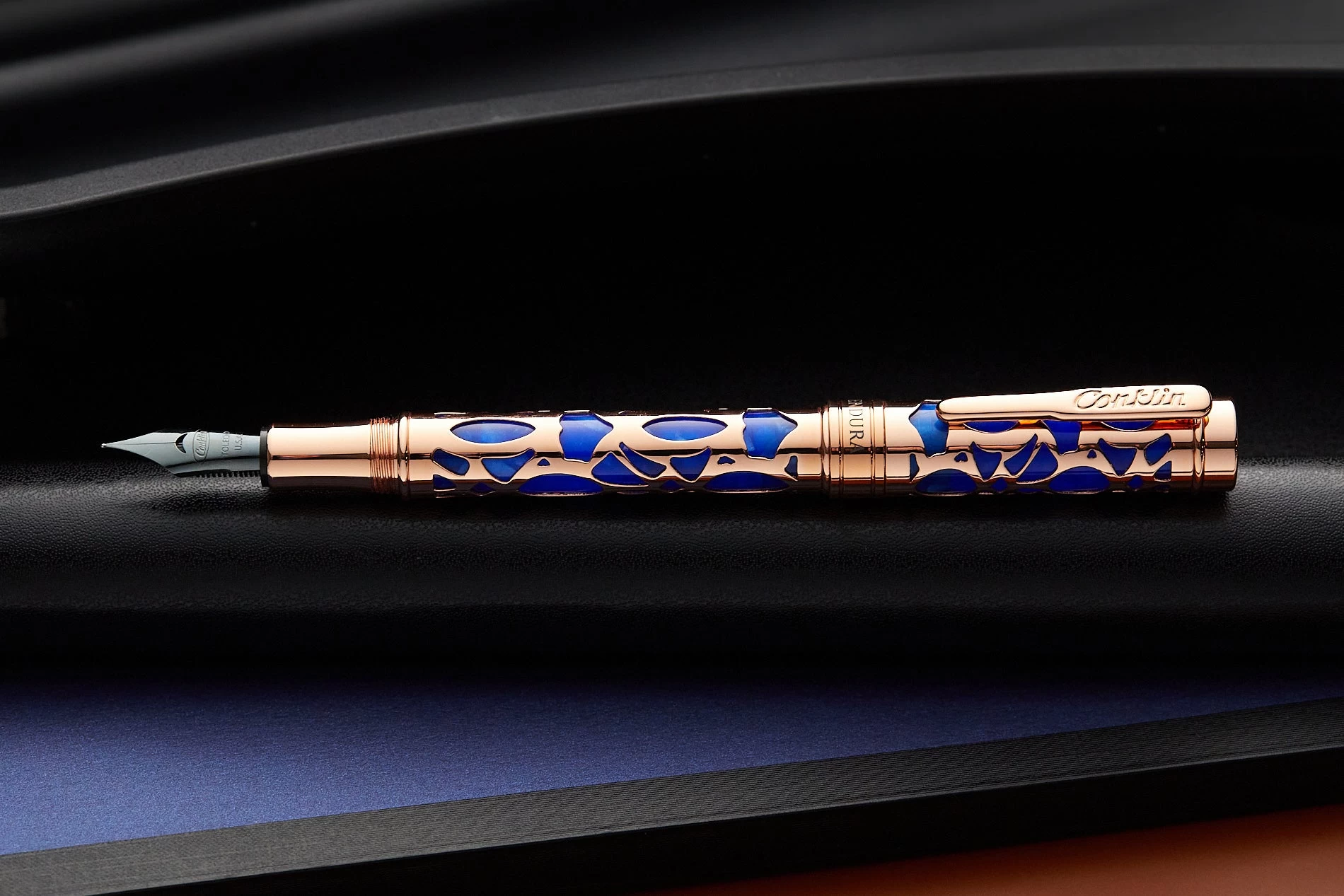 Conklin Endura Deco Crest Fountain Pen - Blue 8 Conklin Endura Deco Crest Fountain Pen - Blue - Image 6