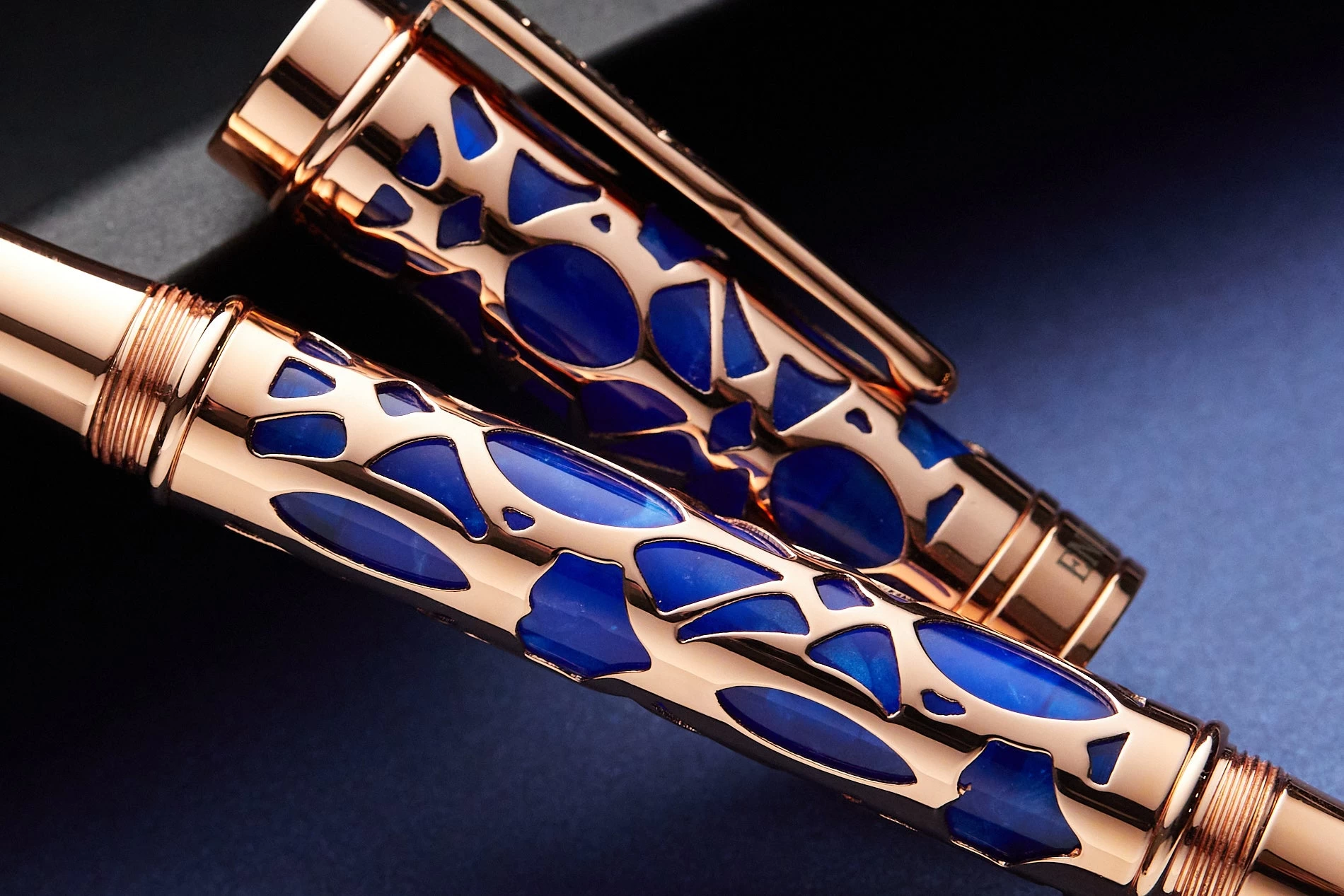 Conklin Endura Deco Crest Fountain Pen - Blue 11 Conklin Endura Deco Crest Fountain Pen - Blue - Image 9