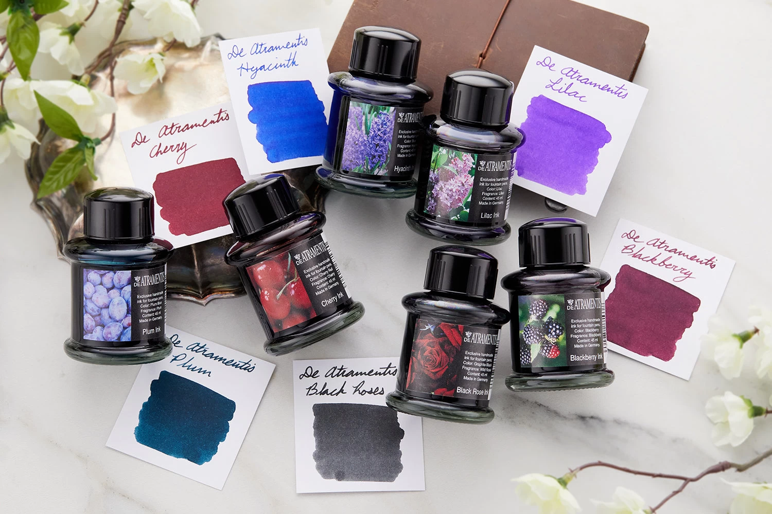 De Atramentis Hyacinth - 45ml Scented Bottled Ink 4 De Atramentis Hyacinth - 45ml Scented Bottled Ink - Image 2