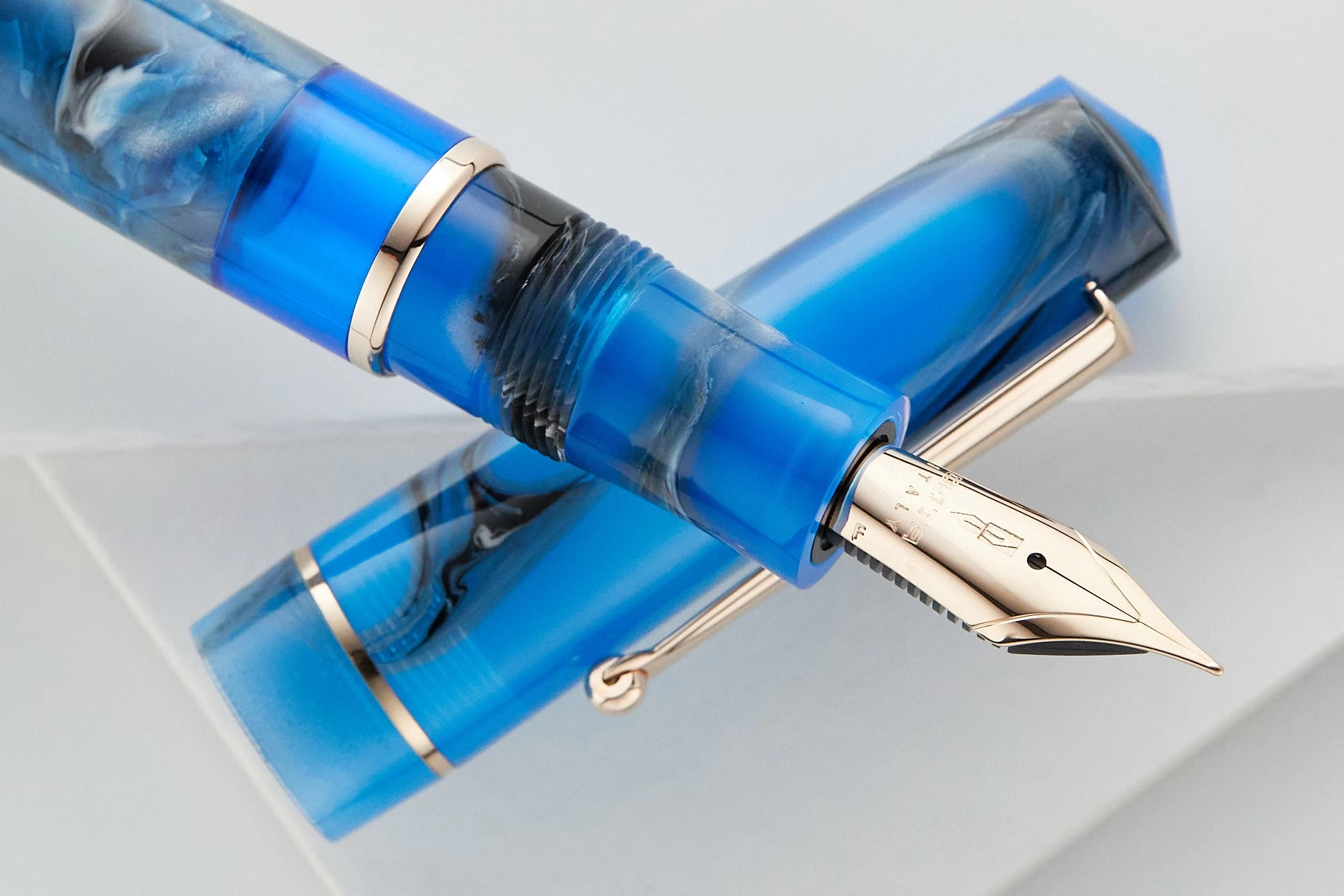 Delta Duna Fountain Pen - Oasis Blue 12 Delta Duna Fountain Pen - Oasis Blue - Image 10