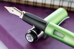Diplomat Magnum Fountain Pen - Lime Green 26 Diplomat Magnum Fountain Pen - Lime Green -Office Tools Diplomat Magnum LimeGreen 4