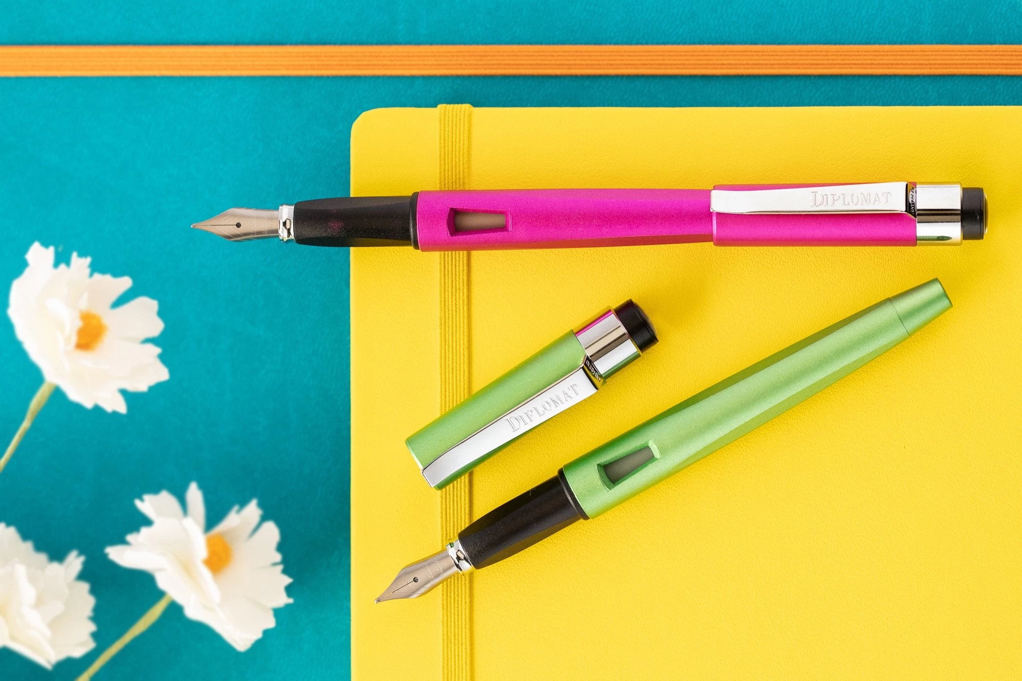 Diplomat Magnum Fountain Pen - Lime Green 15 Diplomat Magnum Fountain Pen - Lime Green - Image 13