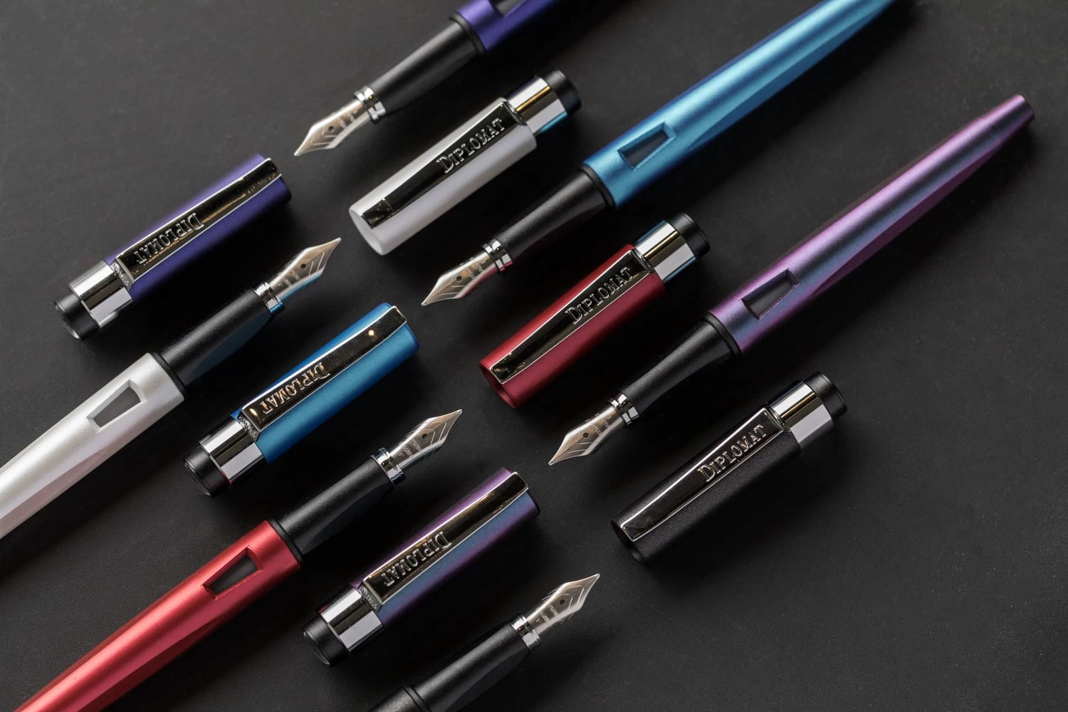 Diplomat Magnum Fountain Pen - Prismatic Purple 12 Diplomat Magnum Fountain Pen - Prismatic Purple - Image 10