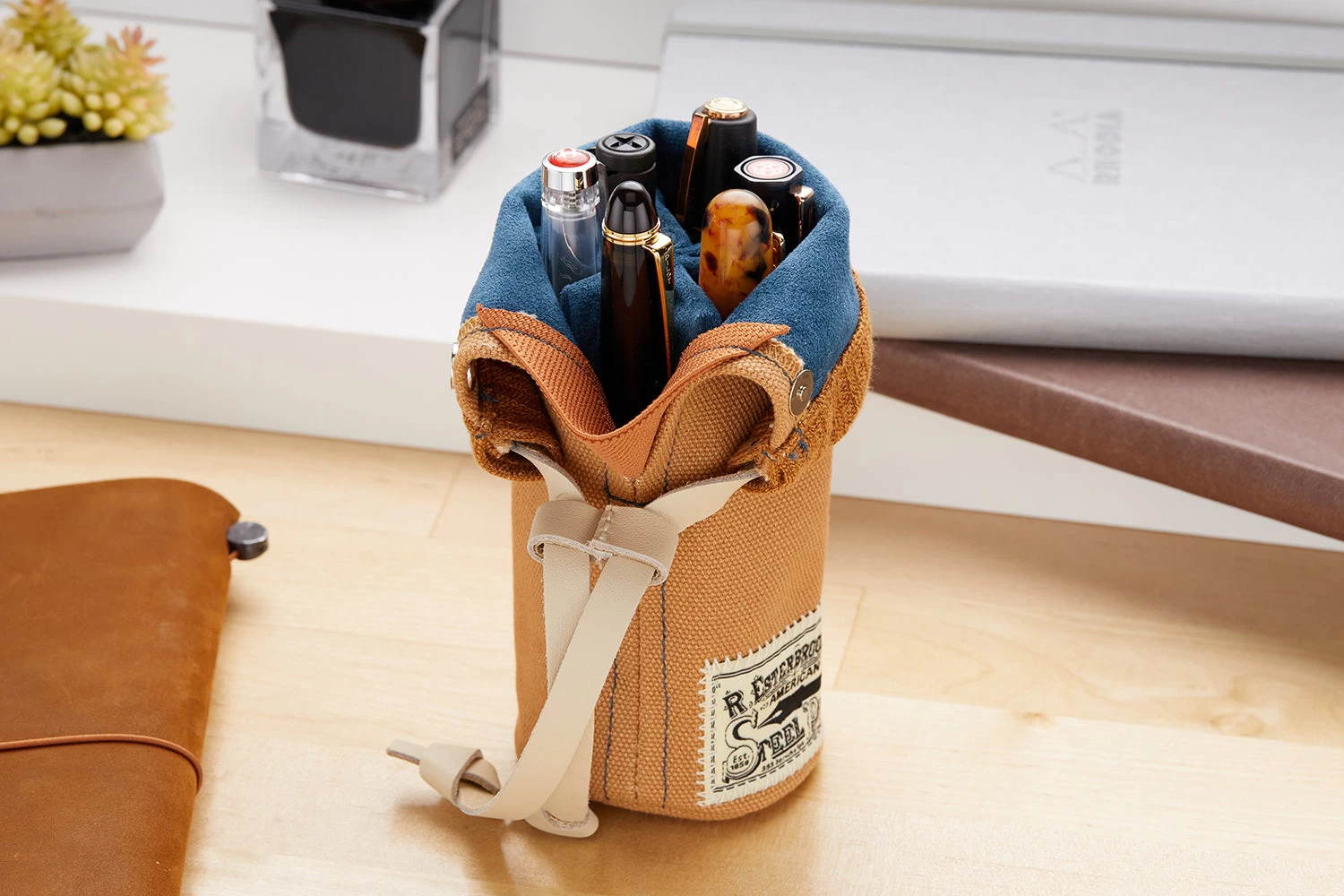 Esterbrook 2GO Pen Cup - Tan 5 Esterbrook 2GO Pen Cup - Tan - Image 3