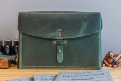 Galen Leather Writer's Medic Bag - Crazy Horse Forest Green -Office Tools GL MedicBag Green stock 3