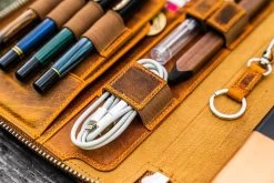 Galen Leather Zippered A5 Notebook Folio - Crazy Horse Brown 27 Galen Leather Zippered A5 Notebook Folio - Crazy Horse Brown -Office Tools GalenLeather A5NotebookFolio CrazyHorseBrown stock 4