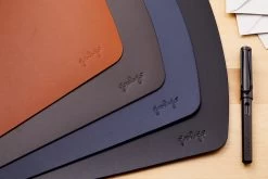 Girologio Writing Mat - Dark Brown 5 Girologio Writing Mat - Dark Brown -Office Tools Girologio WritingMat Group 1 eecc0078 7e32 431b b524 ddcce5b18f29