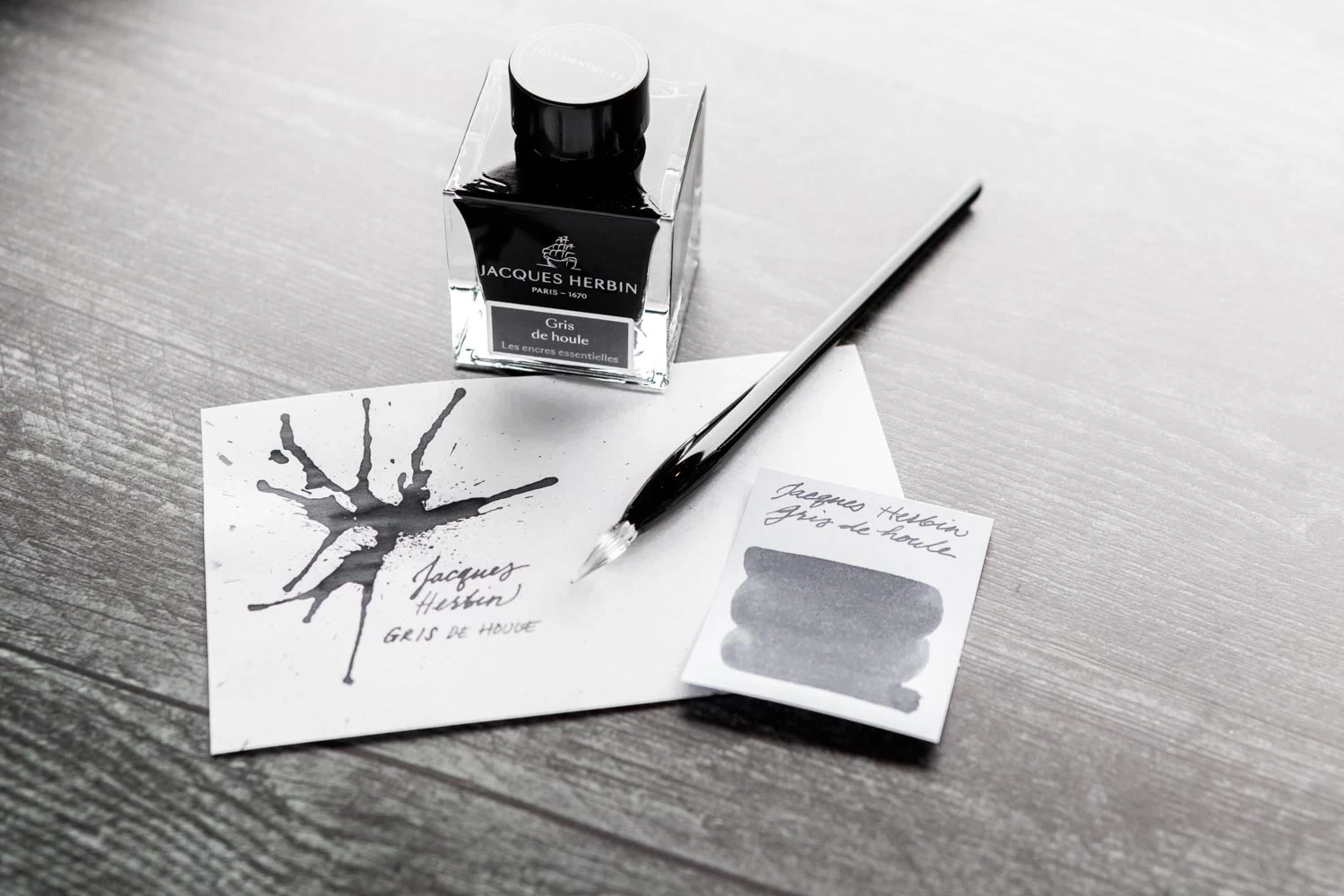 Jacques Herbin Gris De Houle - 50ml Bottled Ink 4 Jacques Herbin Gris De Houle - 50ml Bottled Ink - Image 2