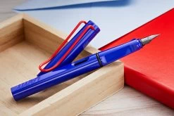 LAMY Safari Fountain Pen - Blue/red (limited Production) -Office Tools LAMY Safari BlueRed 3