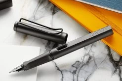 LAMY Safari Fountain Pen - Charcoal -Office Tools Lamy Safari Charcoal 3