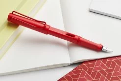 LAMY Safari Fountain Pen - Strawberry (special Edition) -Office Tools Lamy Safari SE Strawberry 2