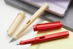 LAMY Safari Fountain Pen - Cream (special Edition) -Office Tools Lamy Safari SE Strawberry Cream group 3