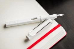 LAMY Safari Fountain Pen - White -Office Tools Lamy Safari White NW 13