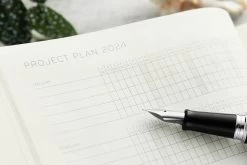 Leuchtturm1917 Medium A5 2024 Weekly Planner & Notebook - Lilac -Office Tools Leuchtturm1917 A5 Planners 2024 4 ad6ade60 801a 4429 85ea d0e038e2efff