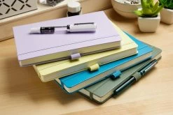 Leuchtturm1917 Pen Loop - Olive -Office Tools Leuchtturm1917 A5Notebook PenLoops Lilac Ocean Olive Vanilla 1 3b53955b d3d2 49ef b1f9 1d892cf19074