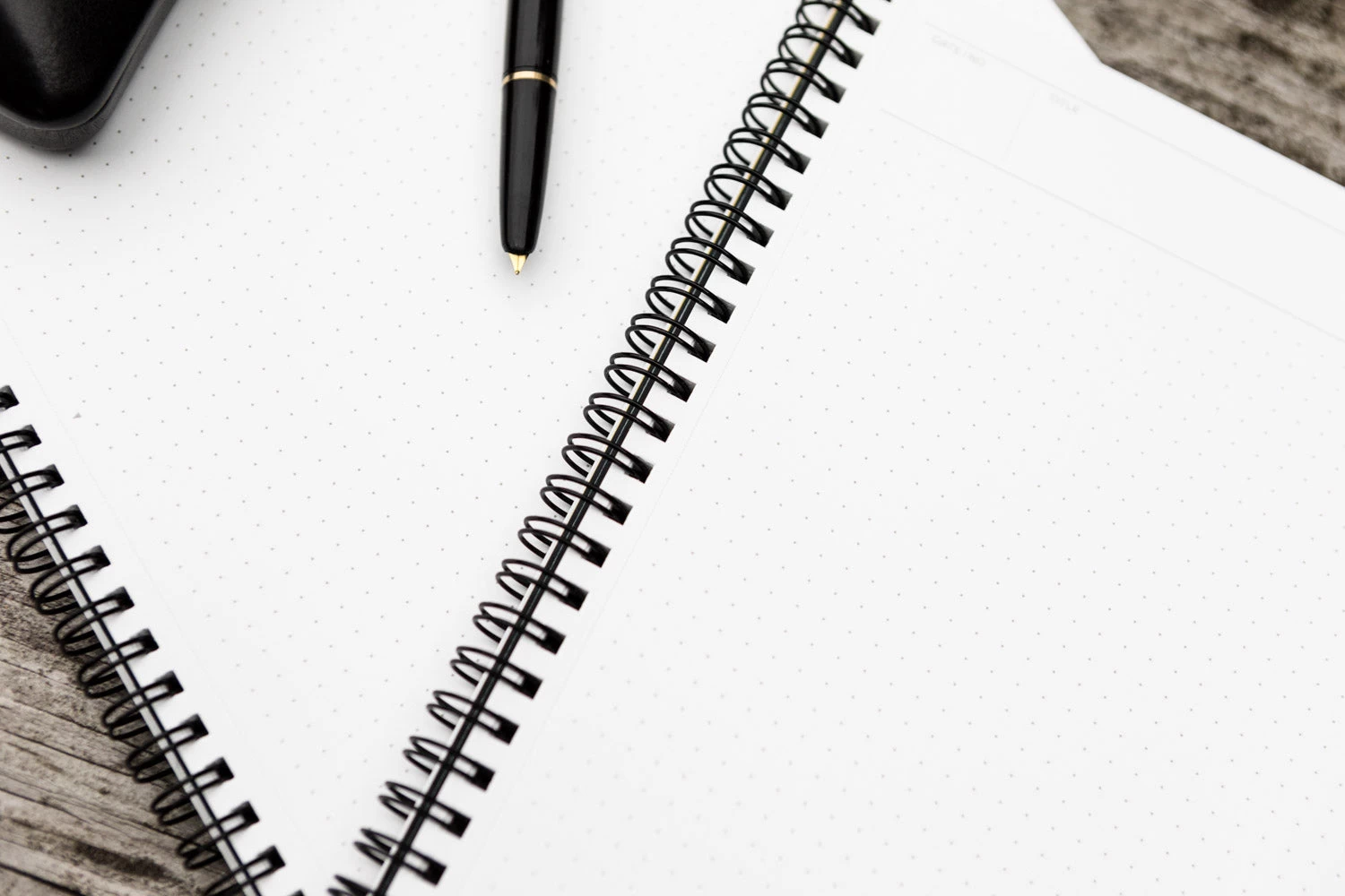 Maruman Mnemosyne N104 B5 Notebook - Dot Grid 12 Maruman Mnemosyne N104 B5 Notebook - Dot Grid - Image 10