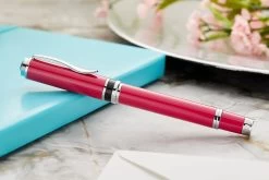 Monteverde Innova Fountain Pen And Ink Set - Viva Magenta (Special Edition) 21 Monteverde Innova Fountain Pen And Ink Set - Viva Magenta (Special Edition) -Office Tools Monteverde Innova VivaMagenta 1