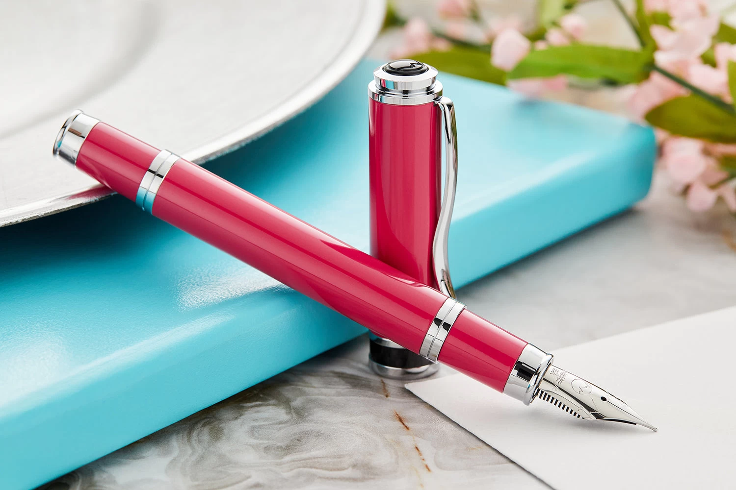 Monteverde Innova Fountain Pen And Ink Set - Viva Magenta (Special Edition) 11 Monteverde Innova Fountain Pen And Ink Set - Viva Magenta (Special Edition) - Image 9