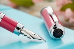 Monteverde Innova Fountain Pen And Ink Set - Viva Magenta (Special Edition) 24 Monteverde Innova Fountain Pen And Ink Set - Viva Magenta (Special Edition) -Office Tools Monteverde Innova VivaMagenta 5