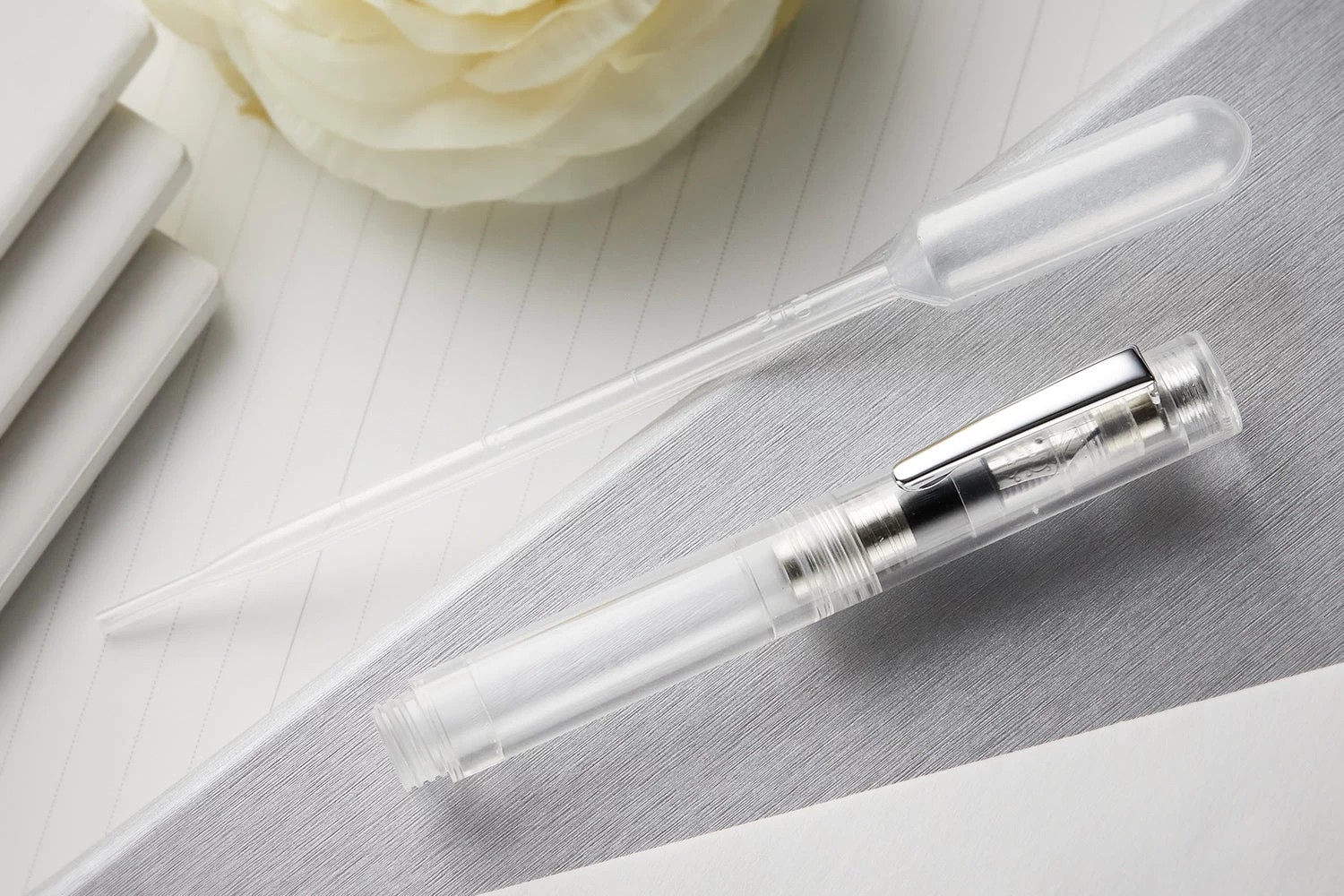 Monteverde MVP Fountain Pen - Diamond Clear 12 Monteverde MVP Fountain Pen - Diamond Clear - Image 10