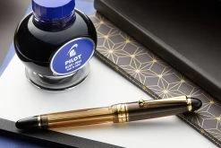 Pilot Custom 823 Fountain Pen - Amber -Office Tools Pilot Custom823 Amber 1