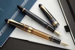 Pilot Custom 823 Fountain Pen - Smoke -Office Tools Pilot Custom823 Amber Smoke Group 2