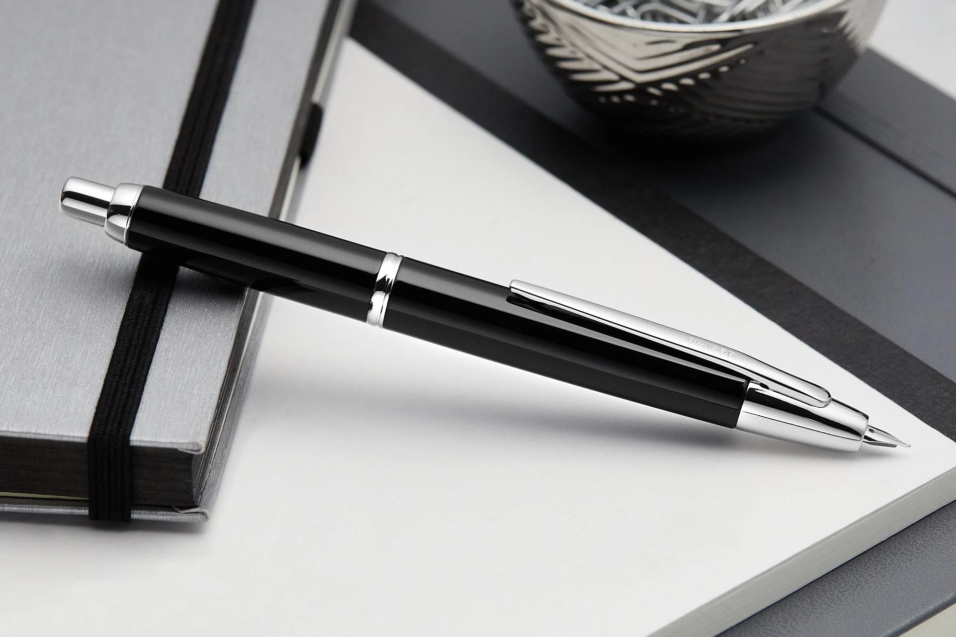 Pilot Vanishing Point Decimo Fountain Pen - Black 9 Pilot Vanishing Point Decimo Fountain Pen - Black - Image 7
