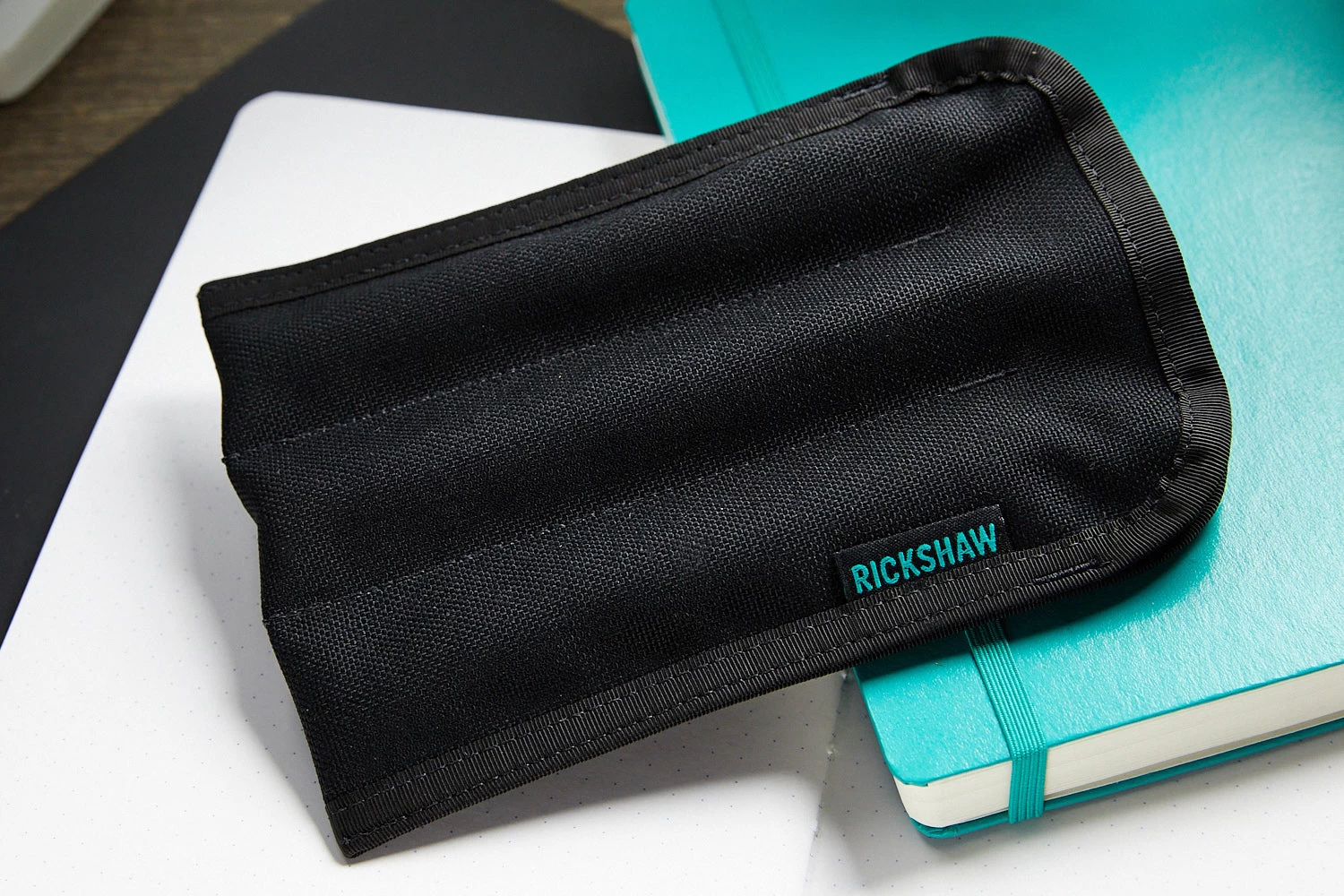 Rickshaw Bagworks 3 Pen Long Coozy - Black/Peacock 6 Rickshaw Bagworks 3 Pen Long Coozy - Black/Peacock - Image 4