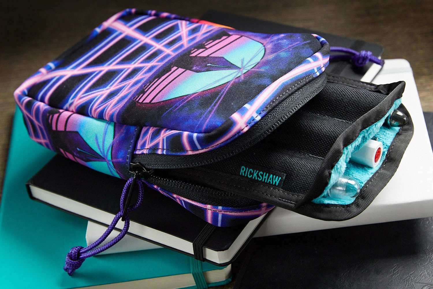 Rickshaw Bagworks 3 Pen Long Coozy - Black/Peacock 8 Rickshaw Bagworks 3 Pen Long Coozy - Black/Peacock - Image 6