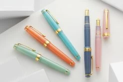 Sailor Pro Gear Slim Fountain Pen - Momo (Limited Production) 14 Sailor Pro Gear Slim Fountain Pen - Momo (Limited Production) -Office Tools Sailor PGS SeasonalFestival Kiku Koi Momo Sasa Seri group 1