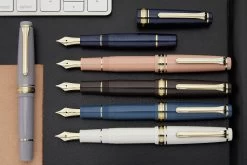 Sailor Pro Gear Slim Mini Fountain Pen - Beni White -Office Tools Sailor ProGear SlimMini PuffBrown AyurBlue AyurGray NightBlue BeniWhite ZynePink 1 8bd6b88b 5fef 4aed abd0 9106866d174e