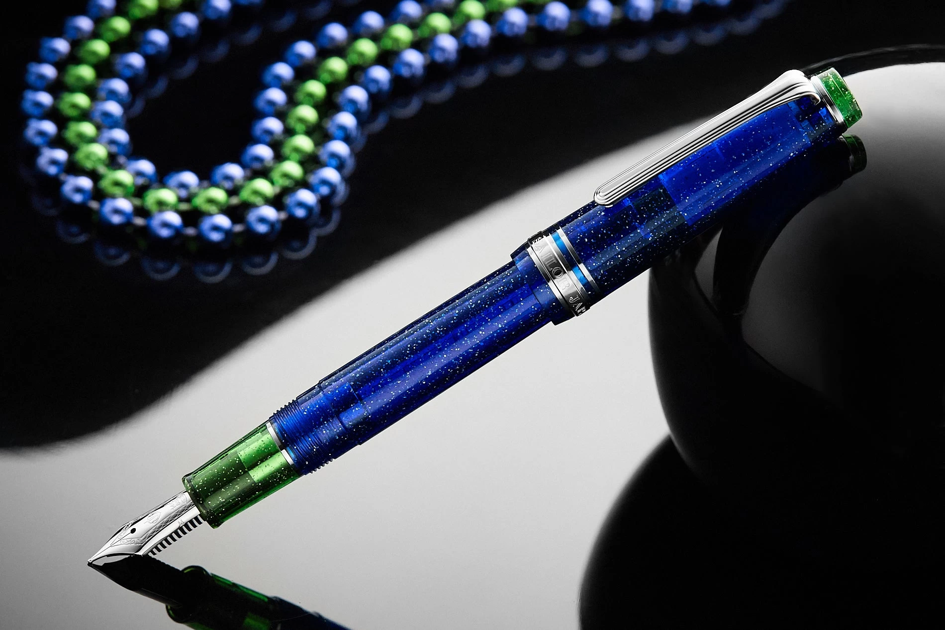Sailor Pro Gear Slim Fountain Pen - Northern Lights Blue 4 Sailor Pro Gear Slim Fountain Pen - Northern Lights Blue - Image 2