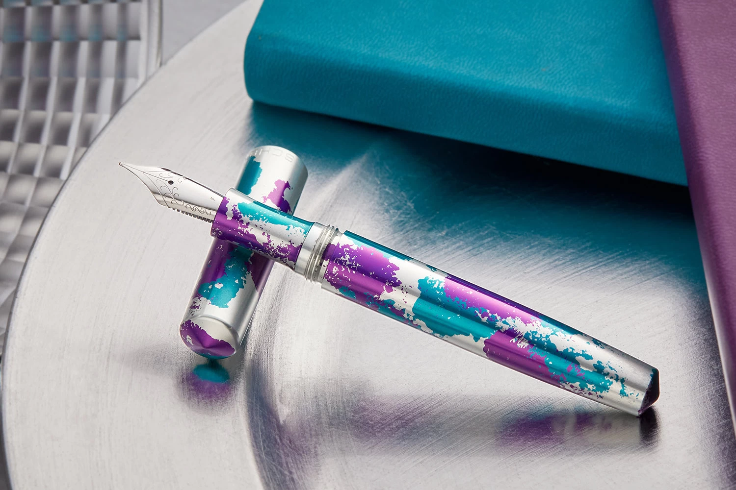 Schon DSGN Full Sized Fountain Pen - Aqua Jazz 5 Schon DSGN Full Sized Fountain Pen - Aqua Jazz - Image 3