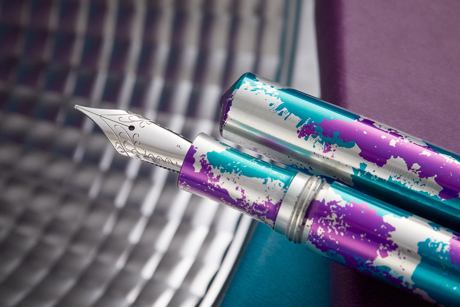 Schon DSGN Full Sized Fountain Pen - Aqua Jazz 6 Schon DSGN Full Sized Fountain Pen - Aqua Jazz - Image 4