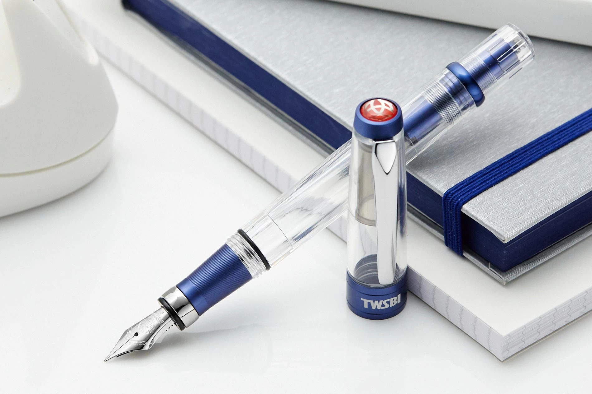 TWSBI Diamond 580ALR Fountain Pen - Navy Blue (Special Edition) 8 TWSBI Diamond 580ALR Fountain Pen - Navy Blue (Special Edition) - Image 6